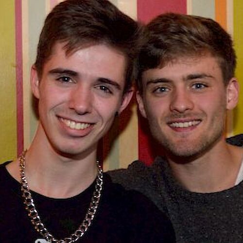 Blond Gay Cocktailbar 